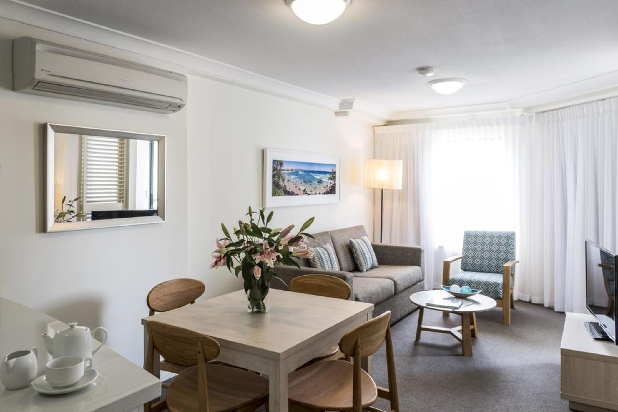 Oaks Gold Coast Calypso Plaza Suites ภายนอก รูปภาพ
